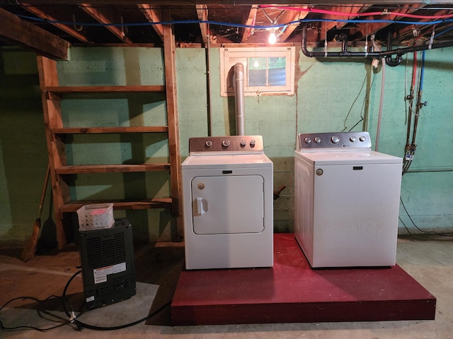79 Pomfret Rd, Brooklyn, CT 06234 - washroom with independent washer and dryer