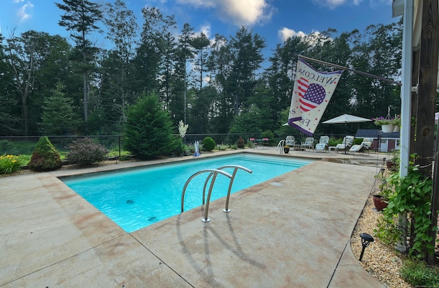 5 Kies Rd, Killingly, CT 06239 - view of swimming pool featuring a patio area