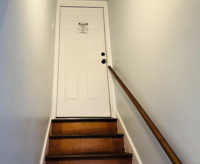 158 Louisiana Ave, Bridgeport, CT 06610 - view of stairs