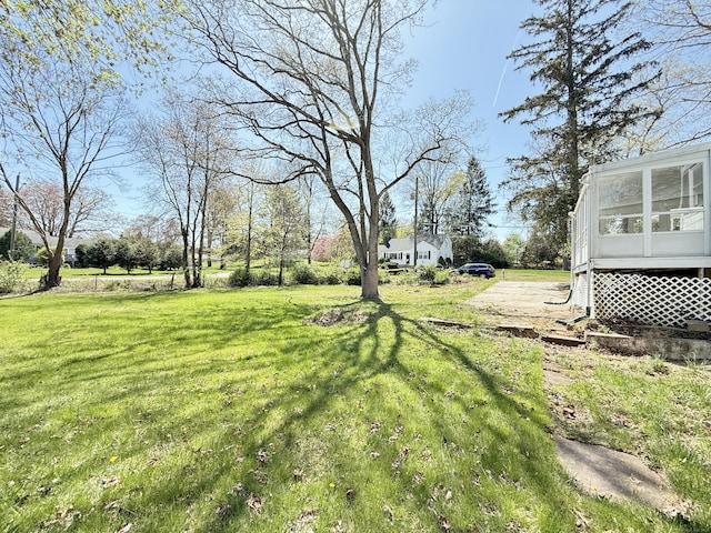 815 Alling Rd, Orange, CT 06477 - view of grassy yard featuring a sunroom