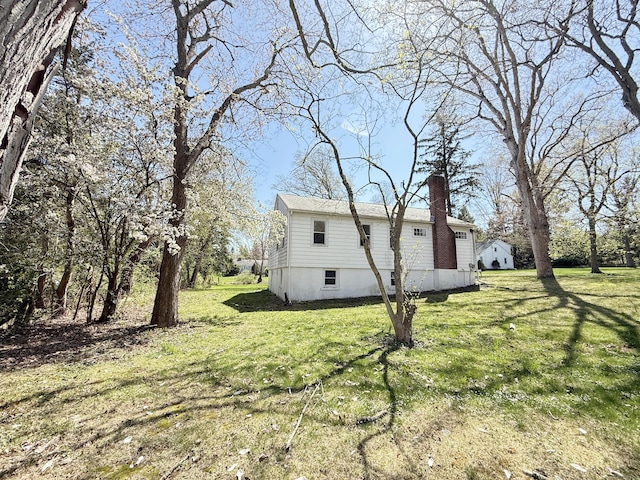 815 Alling Rd, Orange, CT 06477 - view of grassy yard