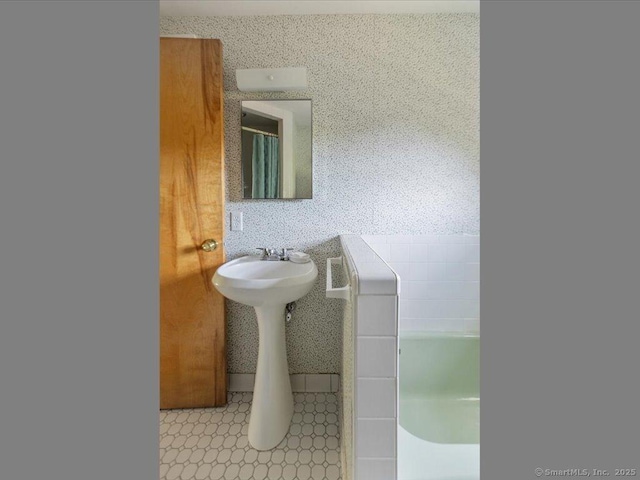 23 Pine Woods Rd, North Stonington, CT 06359 - full bath with a bathtub