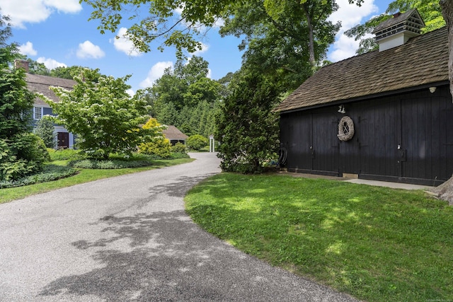 173 Highwoods Dr, Guilford, CT 06437 - view of asphalt driveway