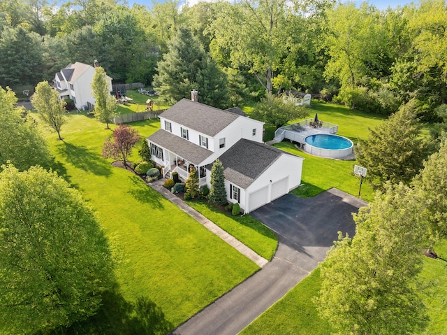 drone / aerial view of a pool area
