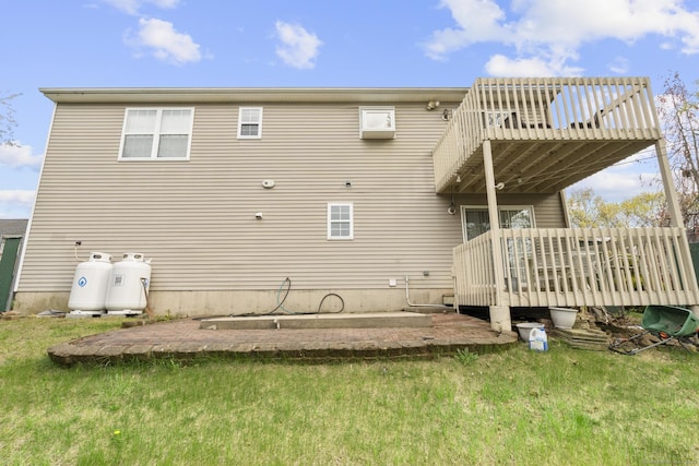 13 Woodcrest Dr, Waterbury, CT 06708 - rear view of property with a deck and a yard