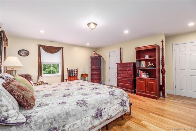 37A/K/A27 Oregon Ave, East Haven, CT 06512 - bedroom featuring light wood-type flooring and recessed lighting