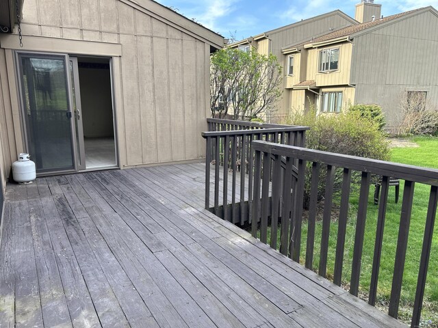 8 Pilgrim Hbr Unit A, Wallingford, CT 06492 - wooden terrace with a lawn