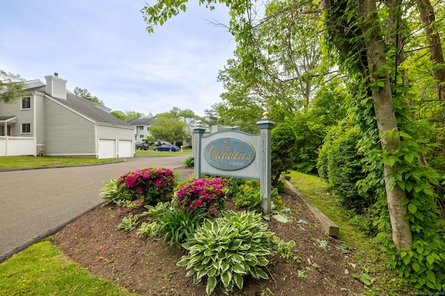 201 Greens Farm Rd Unit 201, Branford, CT 06405 - community / neighborhood sign featuring a garage and driveway
