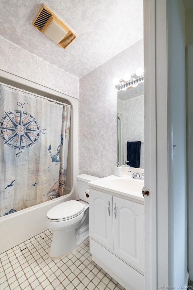 201 Greens Farm Rd Unit 201, Branford, CT 06405 - bathroom featuring toilet, vanity, tile patterned flooring, and shower / bath combo