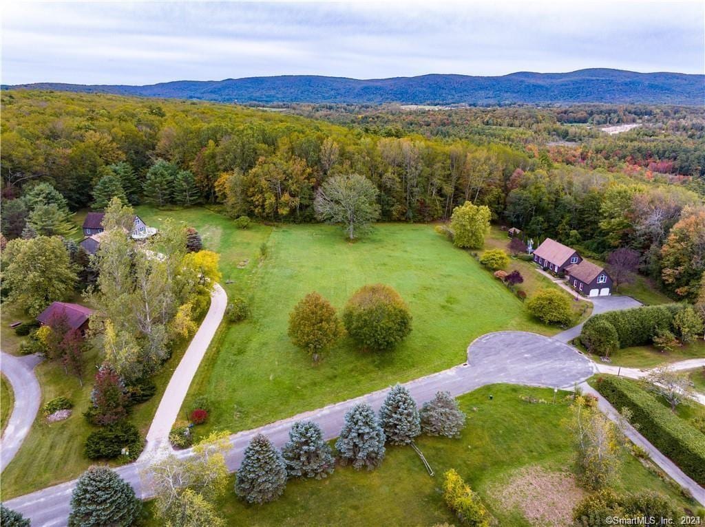 5 Mountain View Ln, North Canaan, CT 06018