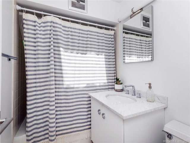 95 Shinar Mountain Rd, Washington, CT 06794 - bathroom featuring toilet, visible vents, curtained shower, and vanity