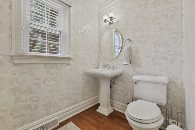 123 Richmond Hill Rd Unit 20, New Canaan, CT 06840 - half bath with wood finished floors, healthy amount of natural light, toilet, crown molding, and baseboards
