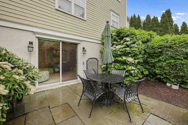 123 Richmond Hill Rd Unit 20, New Canaan, CT 06840 - view of patio / terrace featuring outdoor dining space