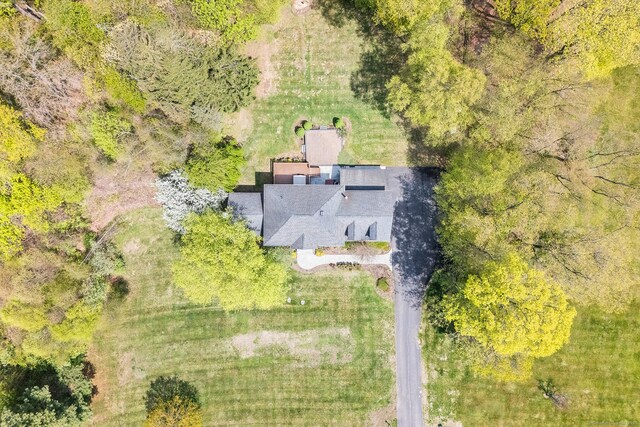 aerial view of property and surrounding area