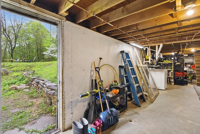 below grade area featuring washer / clothes dryer