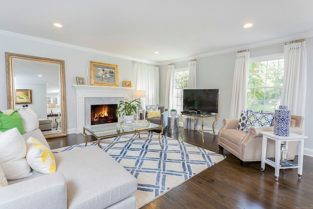38 Heritage Hill Rd Unit 38, New Canaan, CT 06840 - living area featuring wood finished floors, ornamental molding, a fireplace, recessed lighting, and baseboards