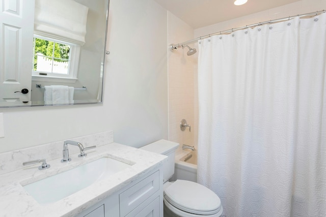 38 Heritage Hill Rd Unit 38, New Canaan, CT 06840 - full bathroom featuring toilet, vanity, and shower / bath combination with curtain