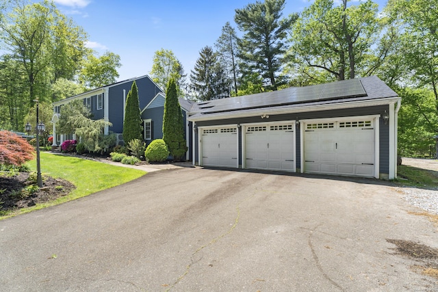 9 Benham Hill Pl, Hamden, CT 06514 - garage featuring solar panels