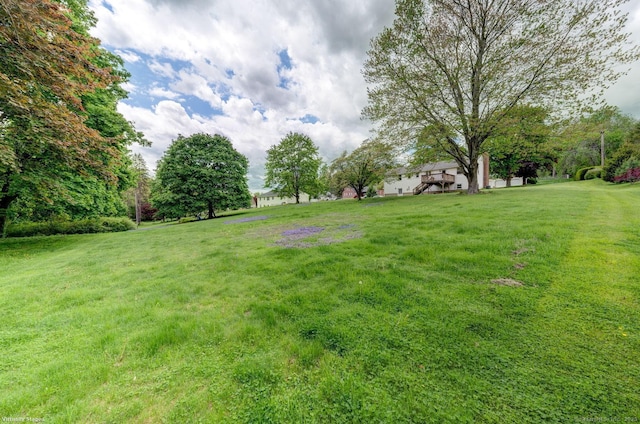 21 Summit Farms Rd, Southington, CT 06489 - view of green lawn