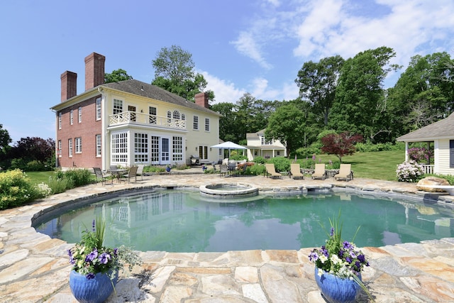 175 Pulpit Rock Rd, Woodstock, CT 06281 - view of pool featuring a patio, a pool with connected hot tub, and a yard
