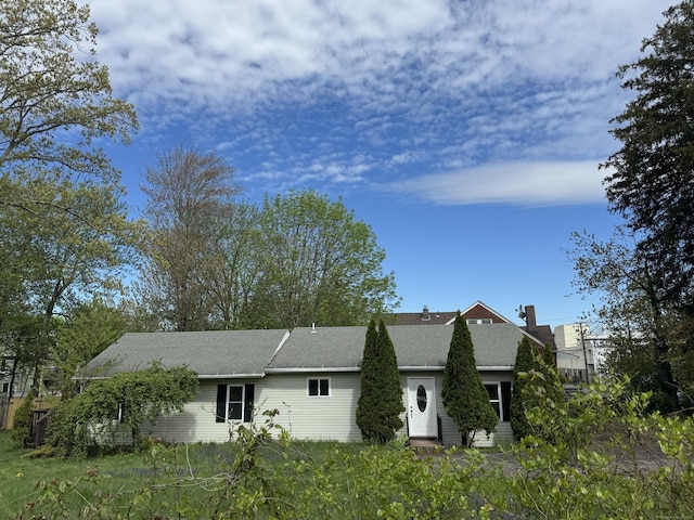 39 Medford St, West Haven, CT 06516 - view of side of home
