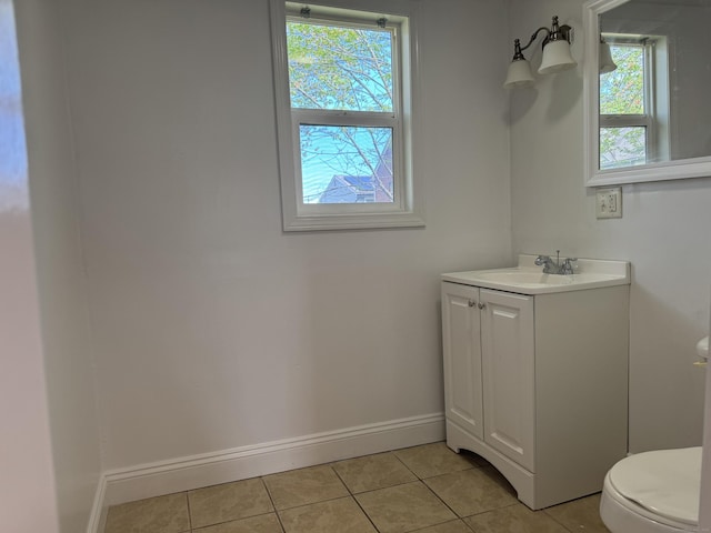 39 Medford St, West Haven, CT 06516 - bathroom featuring plenty of natural light, tile patterned flooring, baseboards, and toilet