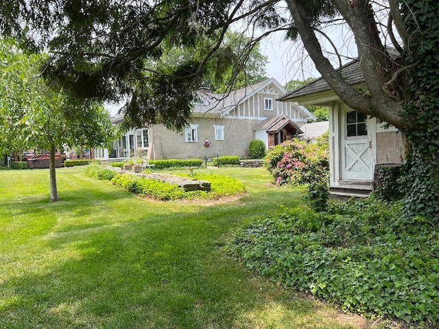view of grassy yard