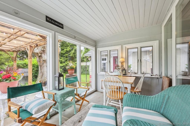 9 Columbus Ave, East Lyme, CT 06357 - sunroom with vaulted ceiling