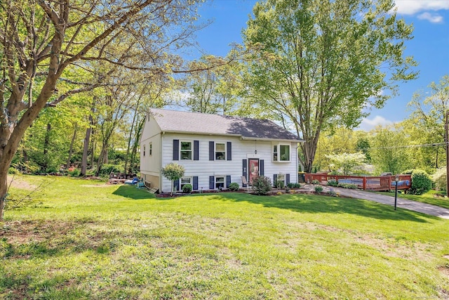 2 Chestnut Ct, Seymour, CT 06483 - raised ranch with a front yard