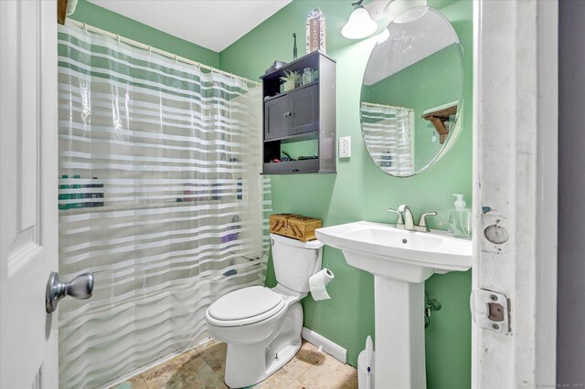 2 Chestnut Ct, Seymour, CT 06483 - full bath with toilet, a shower with shower curtain, and baseboards