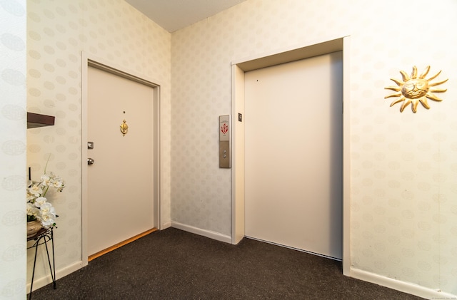 doorway to property with elevator