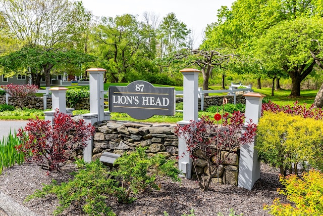 87 Canaan Rd Apt 2F, Salisbury, CT 06068 - view of community / neighborhood sign