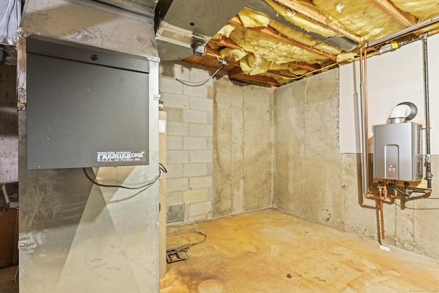 74R Green Ln, Durham, CT 06422 - unfinished below grade area with tankless water heater