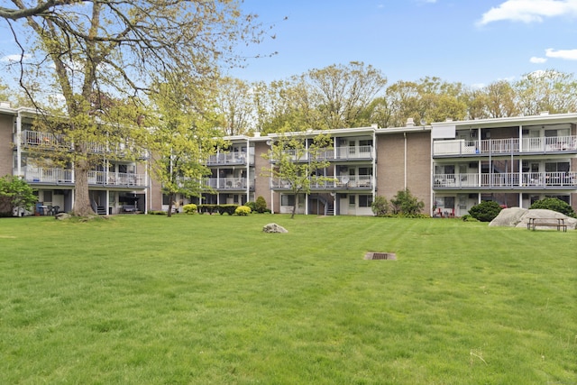 281 Gardner Ave Unit G5, New London, CT 06320 - view of property's community featuring a lawn