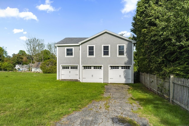 42A New London Rd, Groton, CT 06355 - view of property exterior featuring driveway