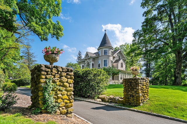 13 Sugar St, Newtown, CT 06470 - exterior space
