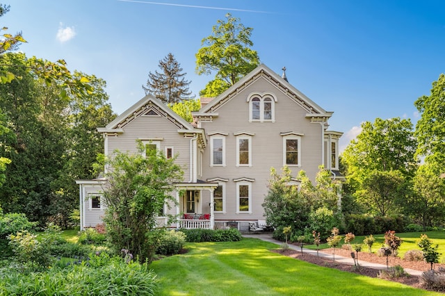 13 Sugar St, Newtown, CT 06470 - view of front of house featuring a front yard