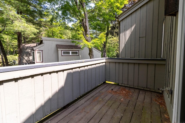 11 Byrne Ct Unit C2, Farmington, CT 06032 - view of wooden deck