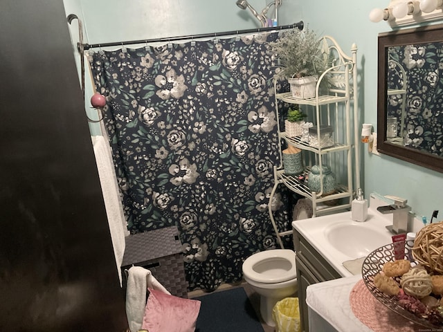 45 Ludlow St, Waterbury, CT 06710 - bathroom with vanity, toilet, and a shower with curtain