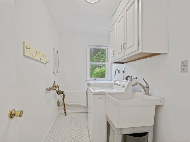 20 Mountain Wood Rd, Stamford, CT 06903 - clothes washing area with cabinet space and baseboards