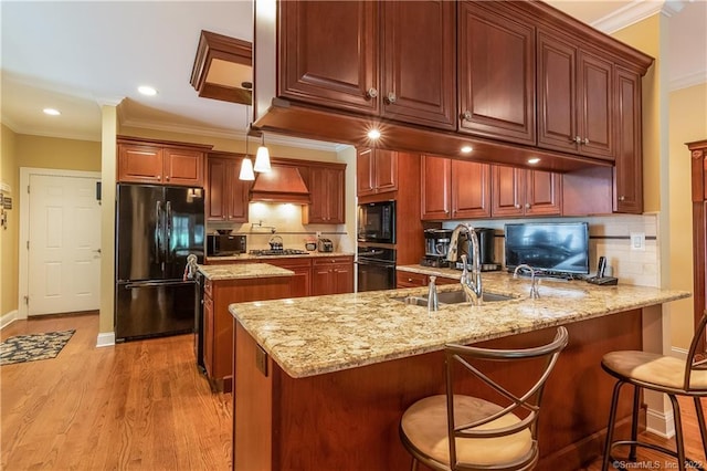 2 Crestview Dr Unit 2, Middlefield, CT 06481 - kitchen with black appliances, a sink, a peninsula, crown molding, and light wood-style floors