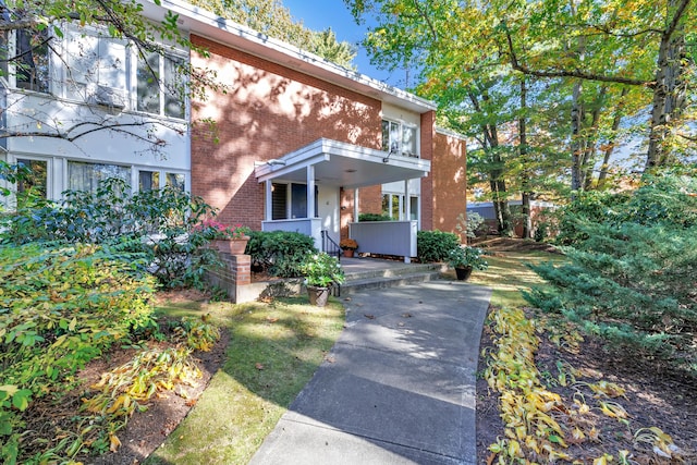 42 N Lake Dr Apt C2, Hamden, CT 06517 - view of front of property with brick siding