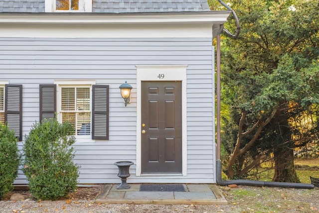 47 Hollow Tree Ridge Rd, Darien, CT 06820 - view of exterior entry with mansard roof