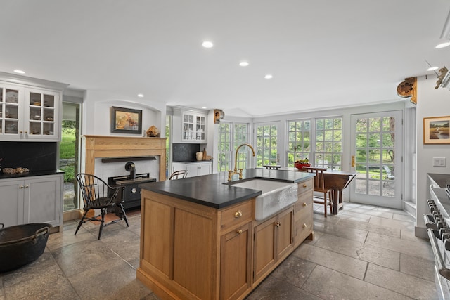 38 Three Bridges Rd, East Haddam, CT 06423