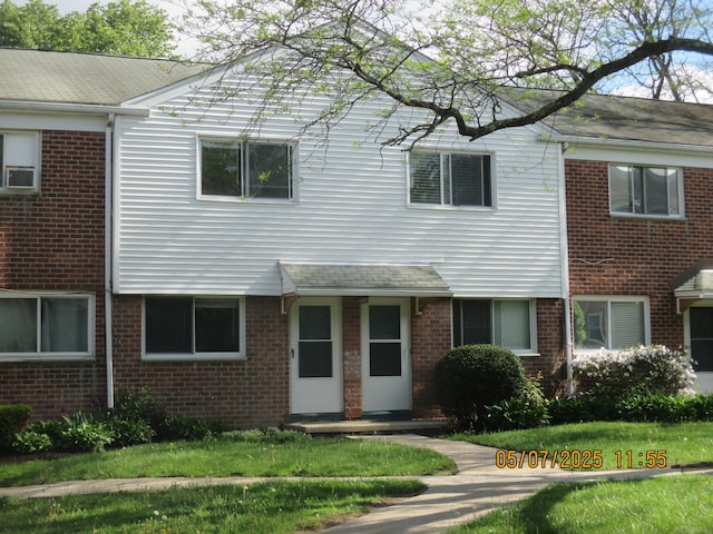 51-71 Park Ave Unit 3-21, Danbury, CT 06810 - multi unit property featuring brick siding and a front lawn