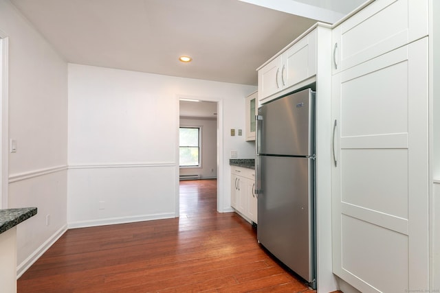 433 Kent Cornwall Rd Unit 14, Kent, CT 06757 - kitchen featuring freestanding refrigerator, white cabinetry, dark wood-style flooring, recessed lighting, and baseboards