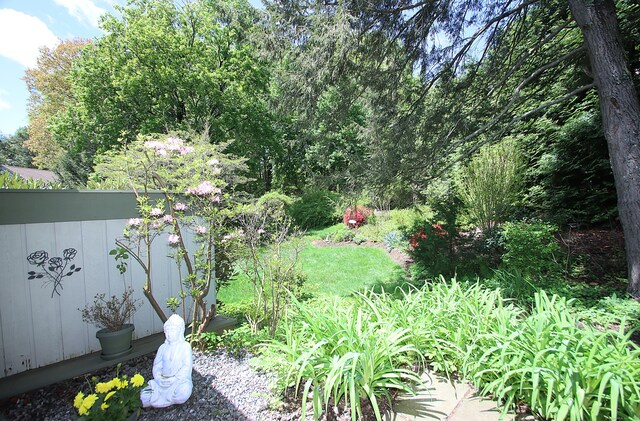 522 Heritage Vlg Unit B, Southbury, CT 06488