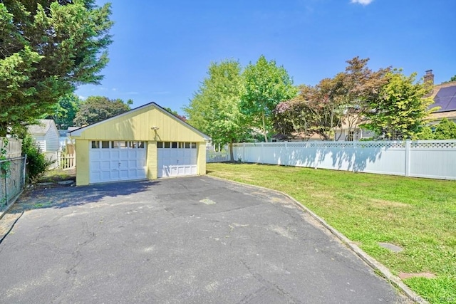 661 E Main St, Stratford, CT 06614 - view of detached garage