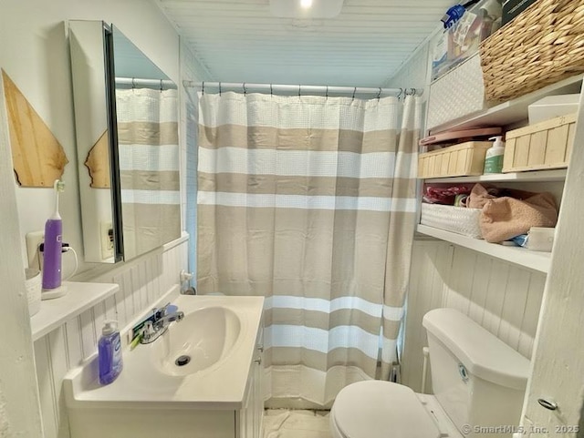 661 E Main St, Stratford, CT 06614 - full bath featuring toilet, vanity, and a shower with curtain