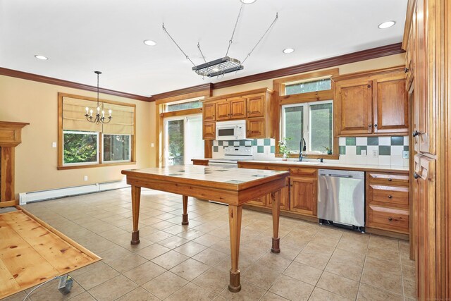 208 Cardinal Cir, Torrington, CT 06790 - photo 4